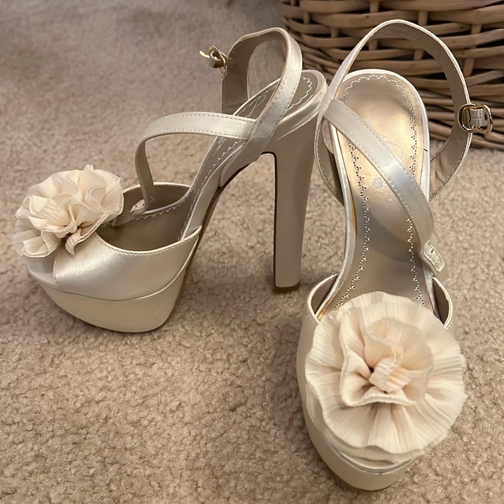 Platform heels, white satin women’s shoes, size 4